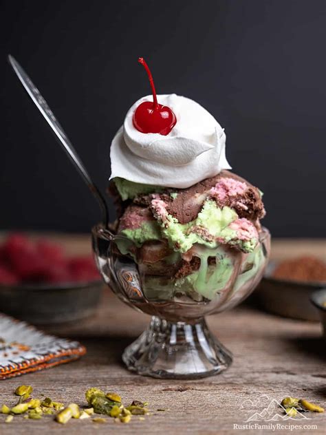 How many carbs are in spumoni ice cream - calories, carbs, nutrition