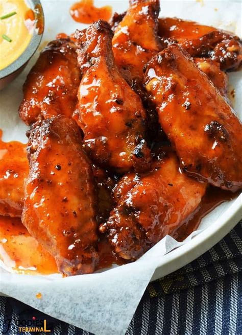 How many carbs are in sriracha bbq chicken wings - calories, carbs, nutrition