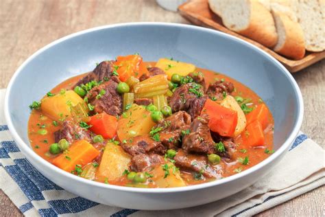 How many carbs are in stew beef braised 12 oz - calories, carbs, nutrition