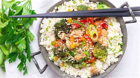 How many carbs are in stir fried rice (10913.1) - calories, carbs, nutrition
