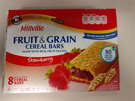How many carbs are in strawberry fruit and grain cereal bar - calories, carbs, nutrition