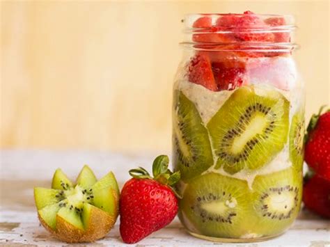 How many carbs are in strawberry kiwi overnight oats - impulse - calories, carbs, nutrition