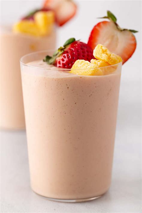 How many carbs are in strawberry mango smoothie, 12 oz - calories, carbs, nutrition