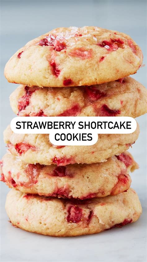 How many carbs are in strawberry shortcake cookie - calories, carbs, nutrition