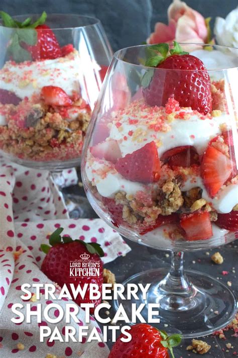 How many carbs are in strawberry shortcake parfait with whipped topping - calories, carbs, nutrition