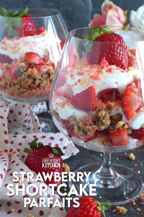 How many carbs are in strawberry shortcake parfait with whipped topping - calories, carbs, nutrition