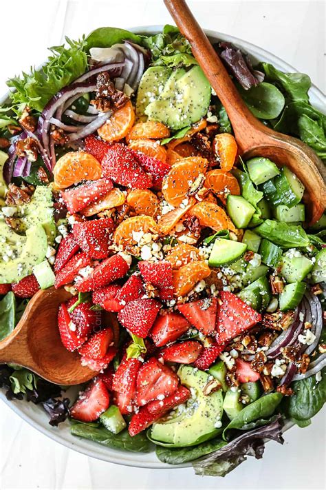 How many carbs are in strawberry spinach salad - calories, carbs, nutrition