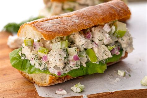 How many carbs are in subc sub chicken salad 6