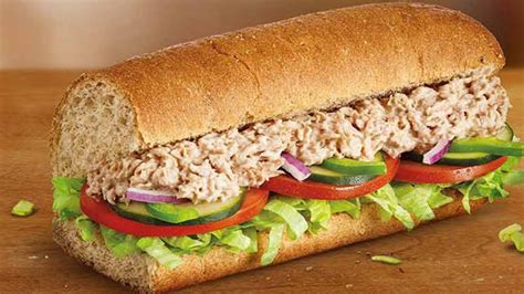 How many carbs are in subc sub tuna 6