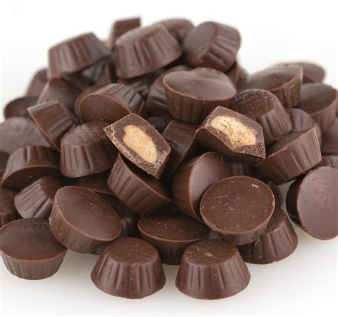 How many carbs are in sugar free milk chocolate peanuts (79889.0) - calories, carbs, nutrition