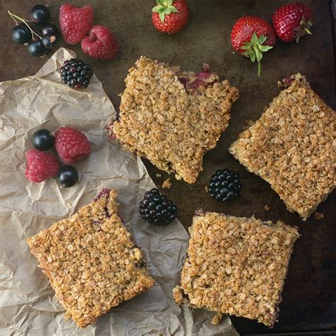 How many carbs are in summer berry flapjack - calories, carbs, nutrition