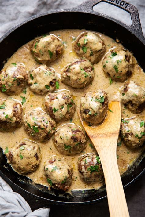 How many carbs are in swedish meatballs with brown gravy - calories, carbs, nutrition