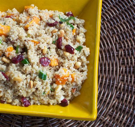 How many carbs are in sweet and crunchy quinoa salad cup - calories, carbs, nutrition