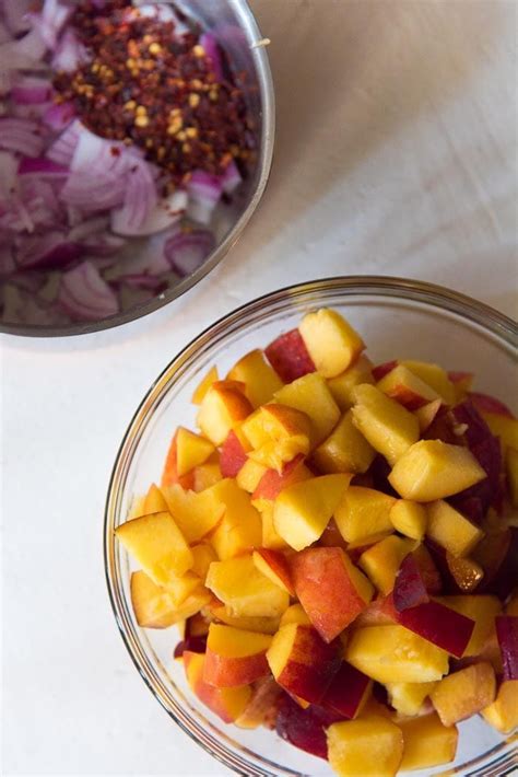 How many carbs are in sweet hot peach relish - calories, carbs, nutrition