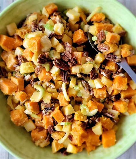 How many carbs are in sweet potato and apple salad deli shaker - calories, carbs, nutrition