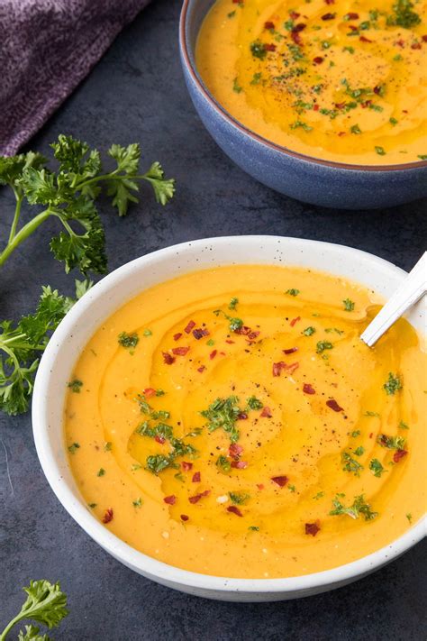 How many carbs are in sweet potato soup with a hint of chilli - calories, carbs, nutrition