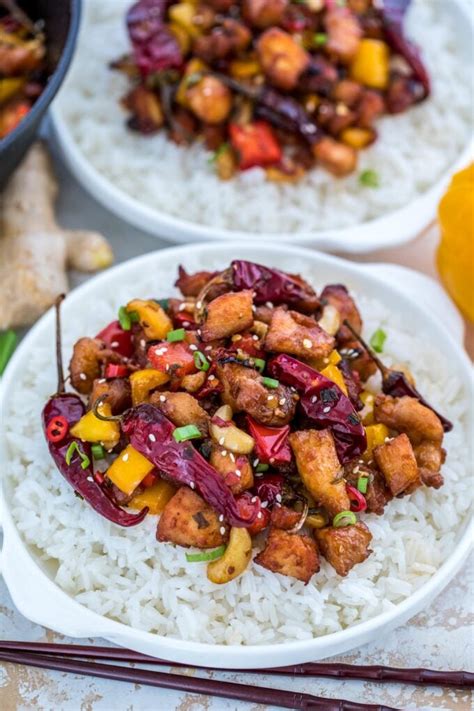 How many carbs are in szechuan chicken with rice and prawn crackers - calories, carbs, nutrition