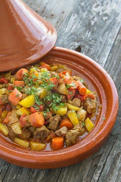 How many carbs are in tagine beef curry with summer vegetable saffron rice - calories, carbs, nutrition