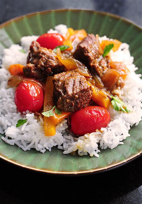 How many carbs are in tagine coconut beef curry with summer vegetable and saffron brown rice paella - calories, carbs, nutrition