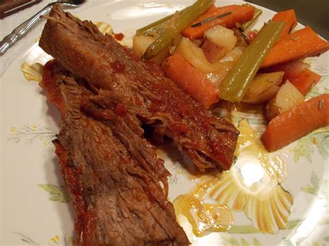 How many carbs are in tangy tomato beef brisket - calories, carbs, nutrition