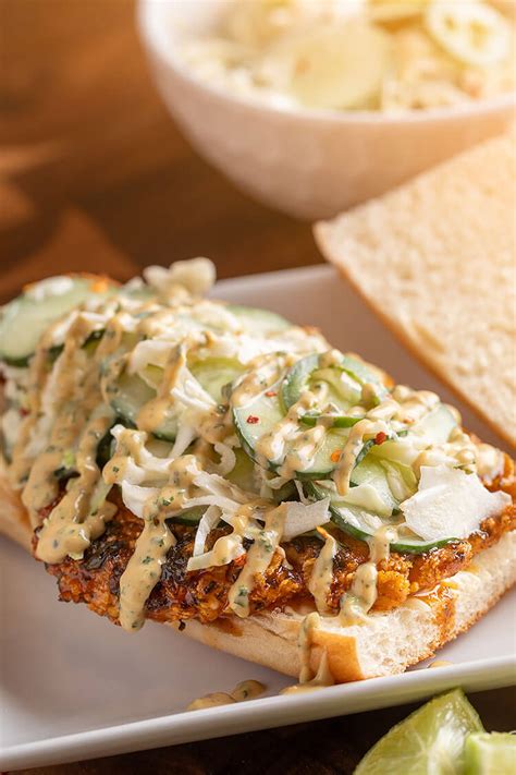 How many carbs are in taos cilantro lime chicken sandwich - calories, carbs, nutrition