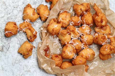 How many carbs are in tapas manchego cheese puffs - bunuelos de queso - calories, carbs, nutrition