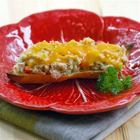 How many carbs are in tarragon tuna melt - calories, carbs, nutrition