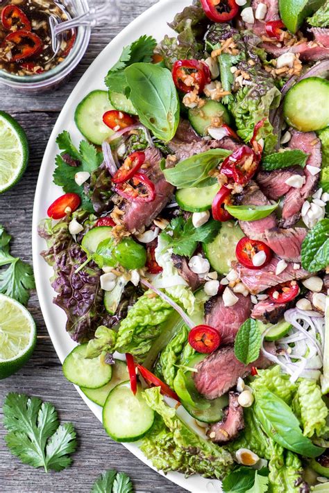 How many carbs are in thai beef salad with mint - calories, carbs, nutrition