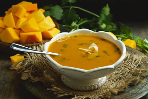 How many carbs are in thai butternut squash soup - calories, carbs, nutrition