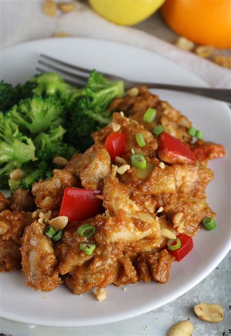 How many carbs are in thai chicken with peanuts - calories, carbs, nutrition