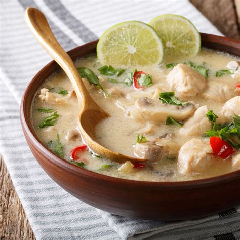 How many carbs are in thai coconut chicken soup (75709.0) - calories, carbs, nutrition