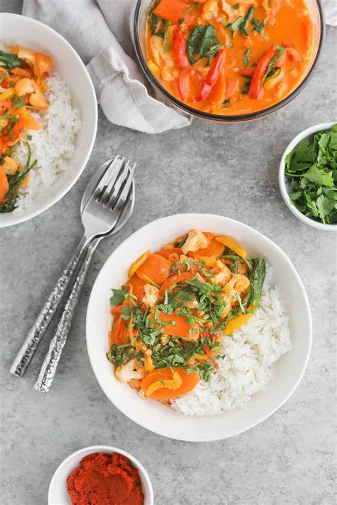 How many carbs are in thai red vegetable curry (v) - calories, carbs, nutrition