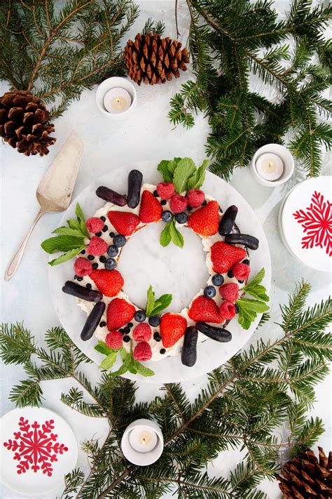 How many carbs are in the festive wreath - calories, carbs, nutrition