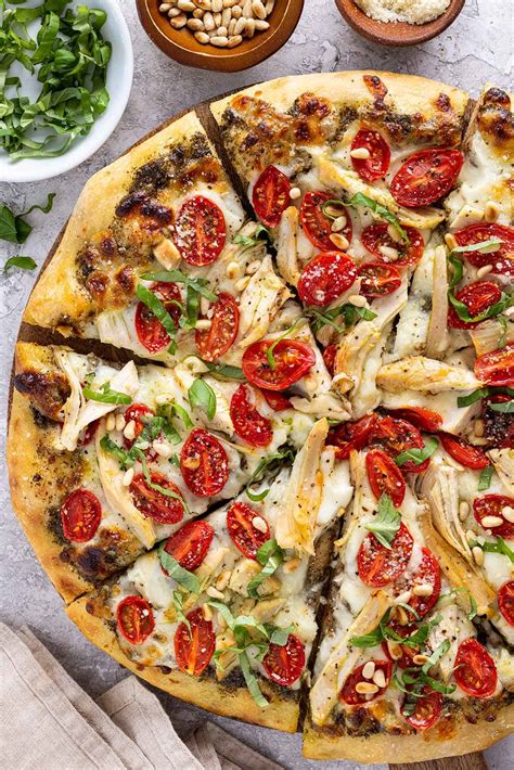 How many carbs are in thin crust chicken with pesto pizza - calories, carbs, nutrition