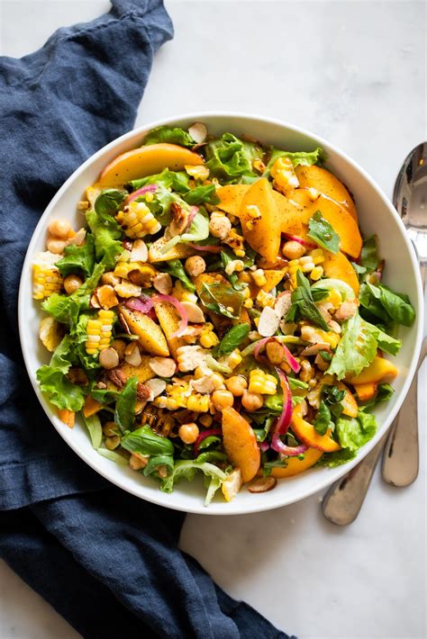 How many carbs are in to the max summer peach salad - calories, carbs, nutrition