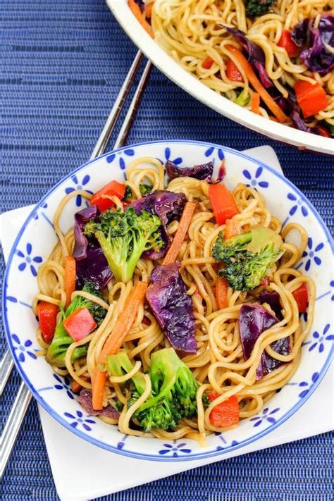 How many carbs are in tofu and vegetable lo mein - calories, carbs, nutrition