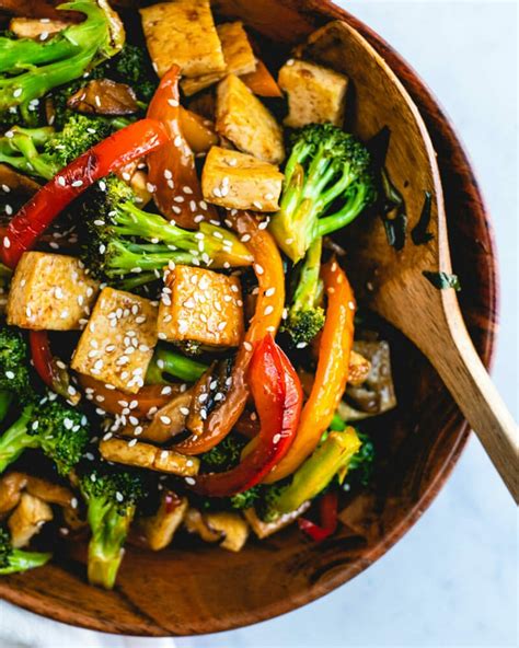 How many carbs are in tofu crispy vegetable stir fry - calories, carbs, nutrition