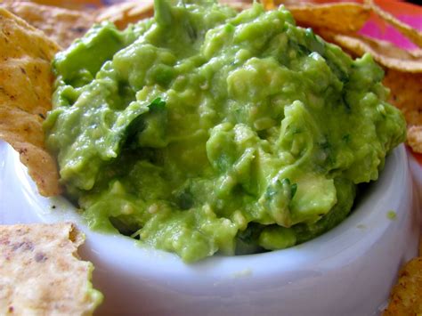 How many carbs are in tomatillo salsa guacamole - calories, carbs, nutrition