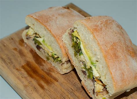 How many carbs are in torta de rajas-slider - calories, carbs, nutrition