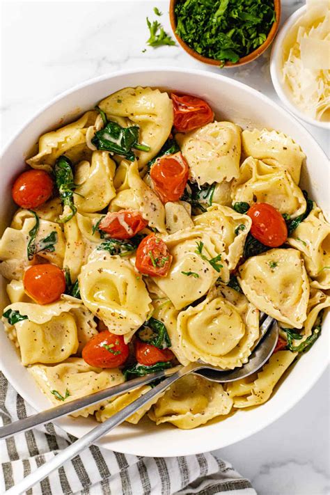 How many carbs are in tortellini - pasta with cheese filling - calories, carbs, nutrition