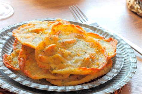 How many carbs are in tortillas de camerone - calories, carbs, nutrition