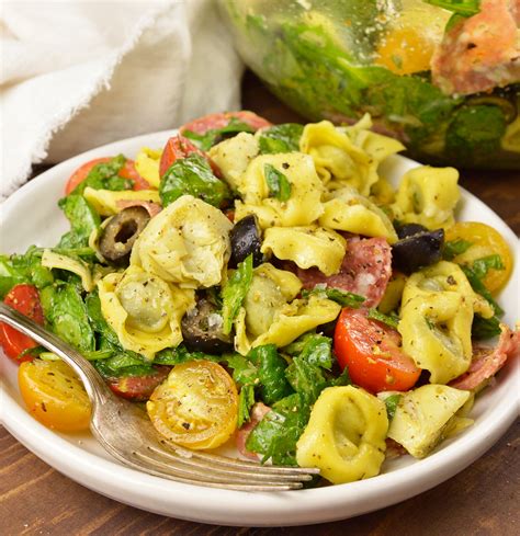 How many carbs are in tortillini pasta salad - calories, carbs, nutrition