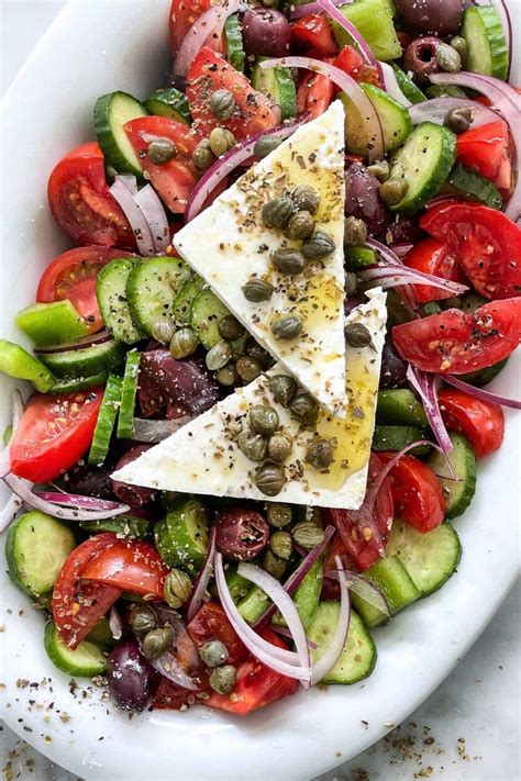 How many carbs are in traditional greek salad - calories, carbs, nutrition