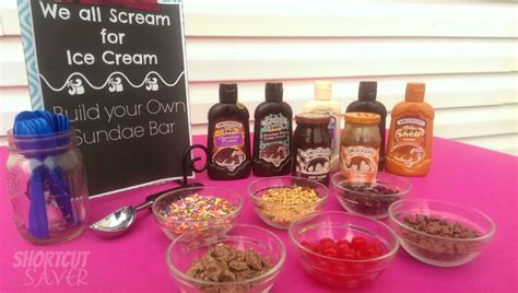 How many carbs are in traditional sundae bar - calories, carbs, nutrition