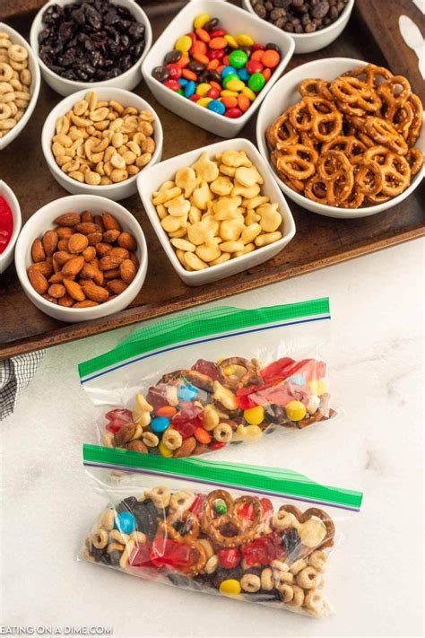 How many carbs are in trail mix bar - calories, carbs, nutrition