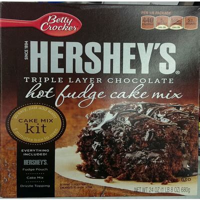 How many carbs are in triple layer chocolate fudge cake - calories, carbs, nutrition