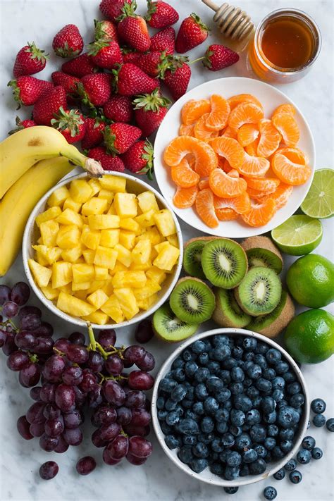 How many carbs are in tropical fruit salad - calories, carbs, nutrition