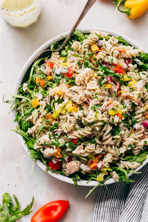 How many carbs are in tuna layered pasta salad - calories, carbs, nutrition