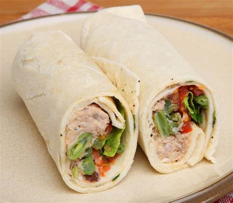 How many carbs are in tuna nicoise wrap - calories, carbs, nutrition