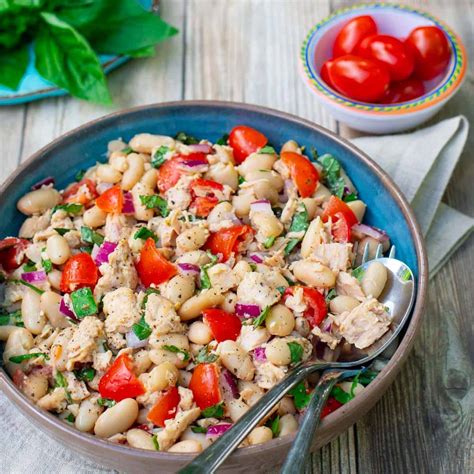 How many carbs are in tuna white bean salad - calories, carbs, nutrition